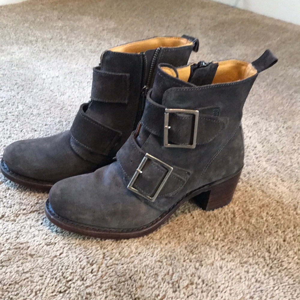 Frye Sabrina Double Buckle size 7.5